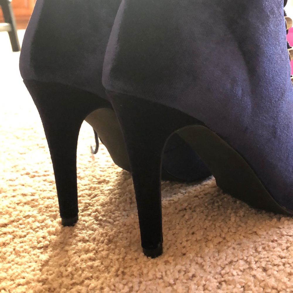 Brand new* Blue Velvet Stiletto Ankle Boot - Picture 7 of 7